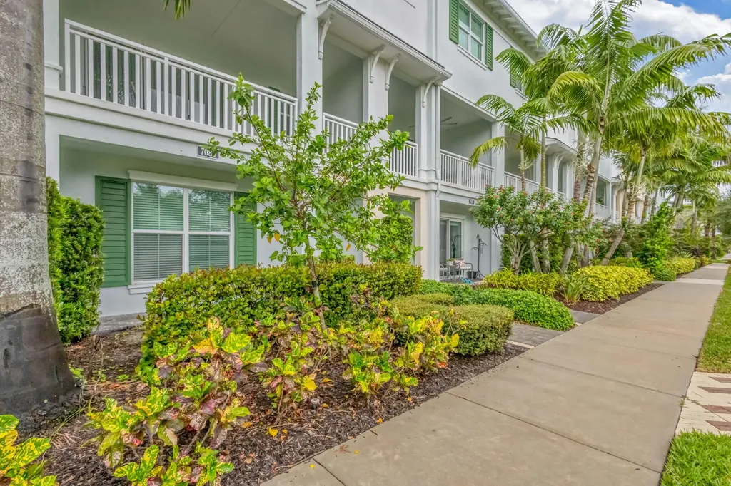 7089 Edison Place Palm Beach Gardens FL 33418