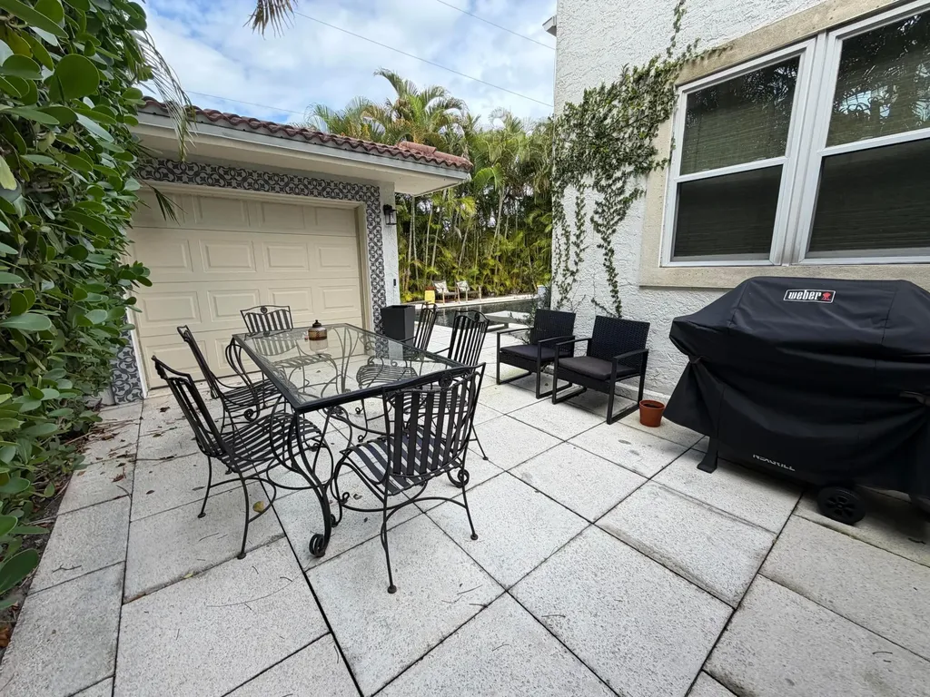 515 Ardmore Road West Palm Beach FL 33401