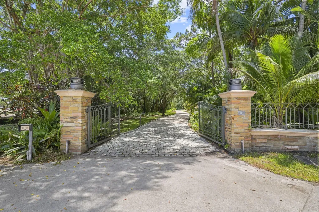 6001 Le Lac Road Boca Raton FL 33496