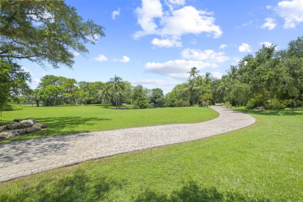 6001 Le Lac Road Boca Raton FL 33496