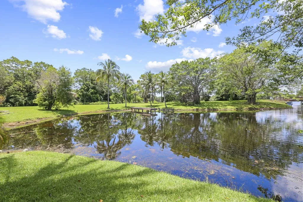 6001 Le Lac Road Boca Raton FL 33496