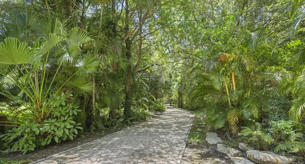 6001 Le Lac Road Boca Raton FL 33496