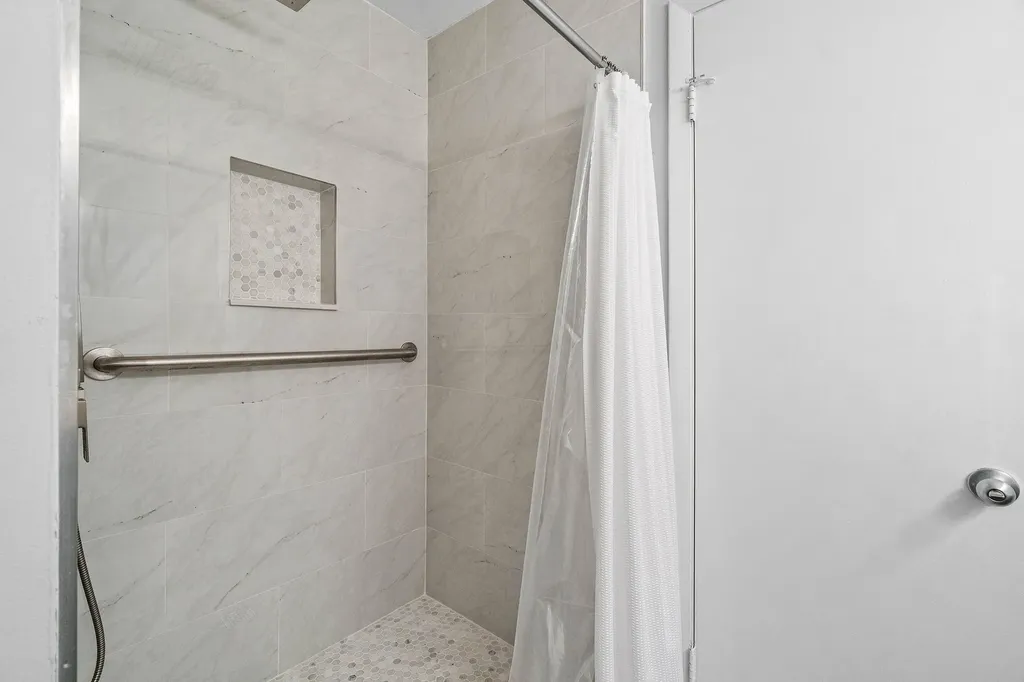 5162 Tennis Lane Delray Beach FL 33484