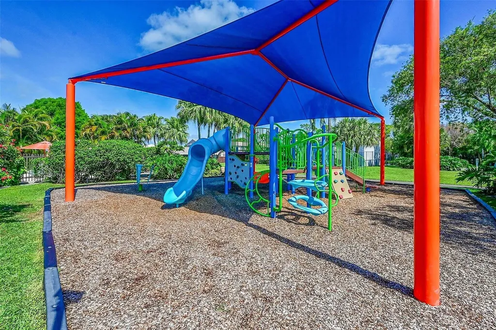 5162 Tennis Lane Delray Beach FL 33484