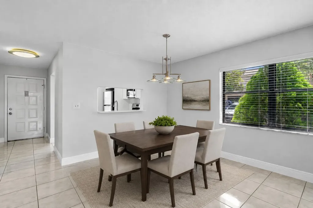 5162 Tennis Lane Delray Beach FL 33484