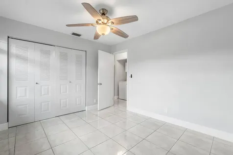 5162 Tennis Lane Delray Beach FL 33484