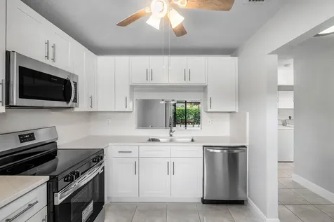 5162 Tennis Lane Delray Beach FL 33484