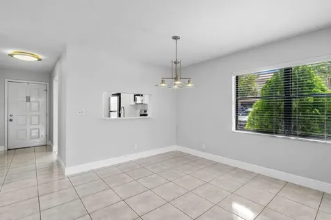 5162 Tennis Lane Delray Beach FL 33484