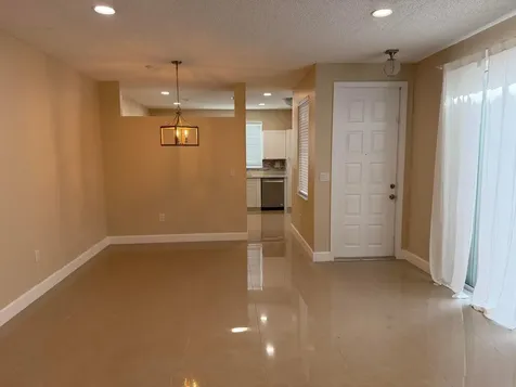 940 Doveplum Court Hollywood FL 33019