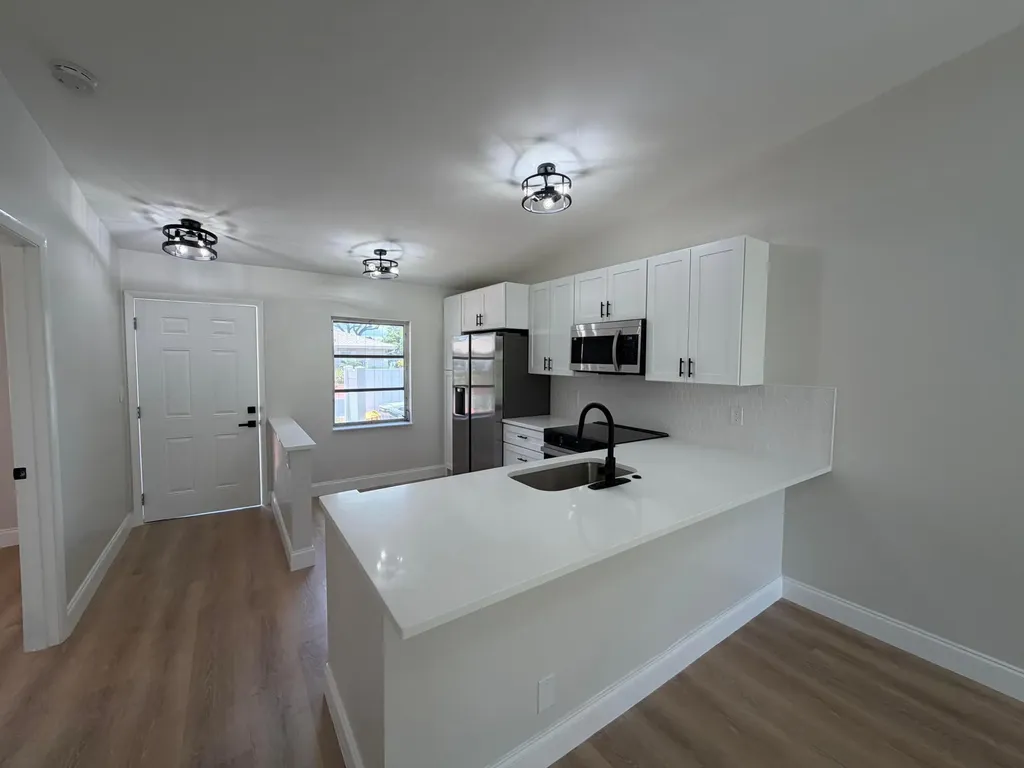 18720 Schooner Drive Boca Raton FL 33496