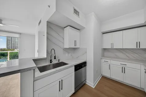1723 SW 2nd Avenue Miami FL 33129