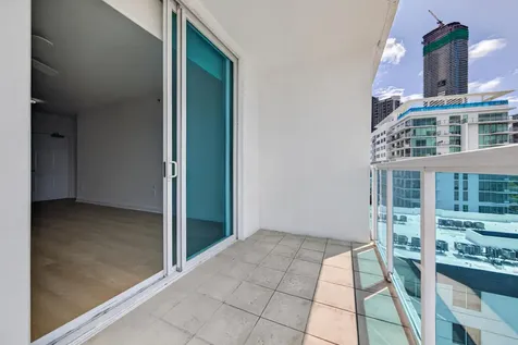 1723 SW 2nd Avenue Miami FL 33129