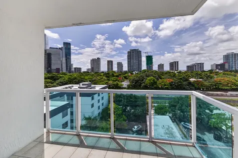 1723 SW 2nd Avenue Miami FL 33129