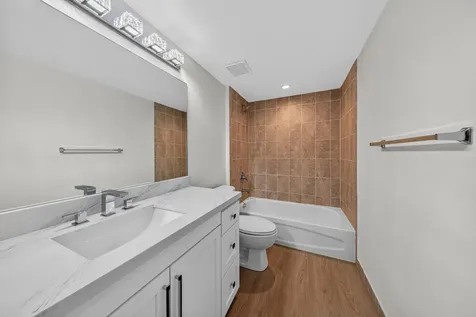 1723 SW 2nd Avenue Miami FL 33129