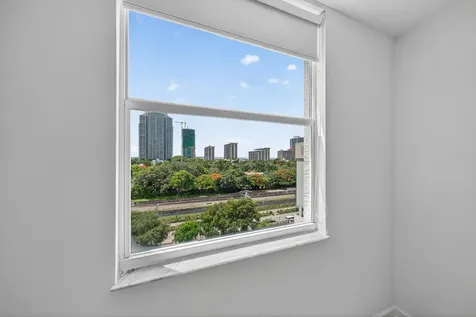 1723 SW 2nd Avenue Miami FL 33129