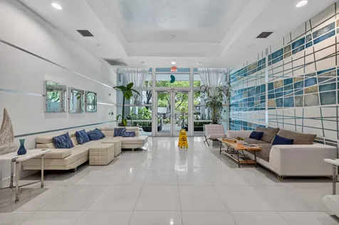 1723 SW 2nd Avenue Miami FL 33129