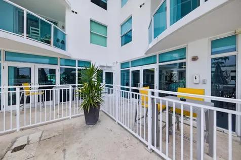1723 SW 2nd Avenue Miami FL 33129