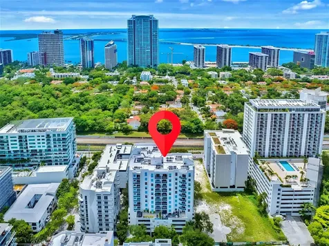 1723 SW 2nd Avenue Miami FL 33129