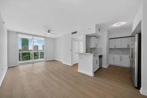 1723 SW 2nd Avenue Miami FL 33129