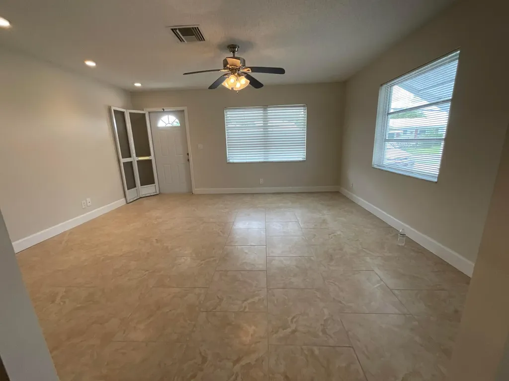 2016 SW 16th Avenue Boynton Beach FL 33426