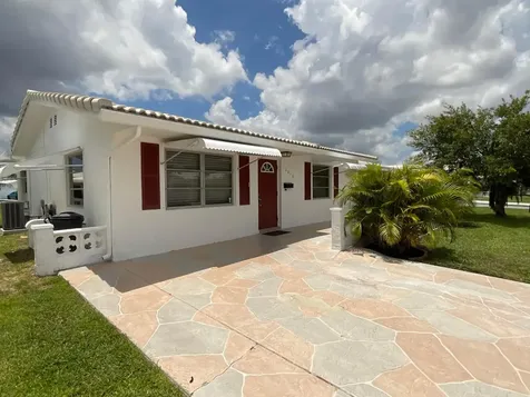 2016 SW 16th Avenue Boynton Beach FL 33426