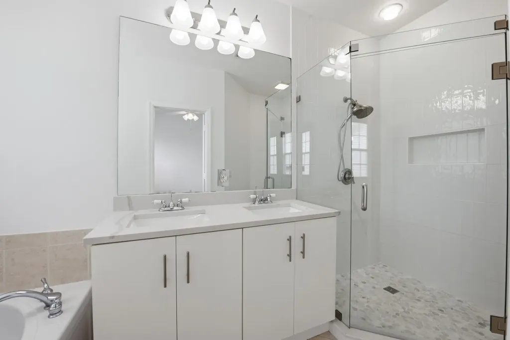 107 Ocean Cay Way Hypoluxo FL 33462