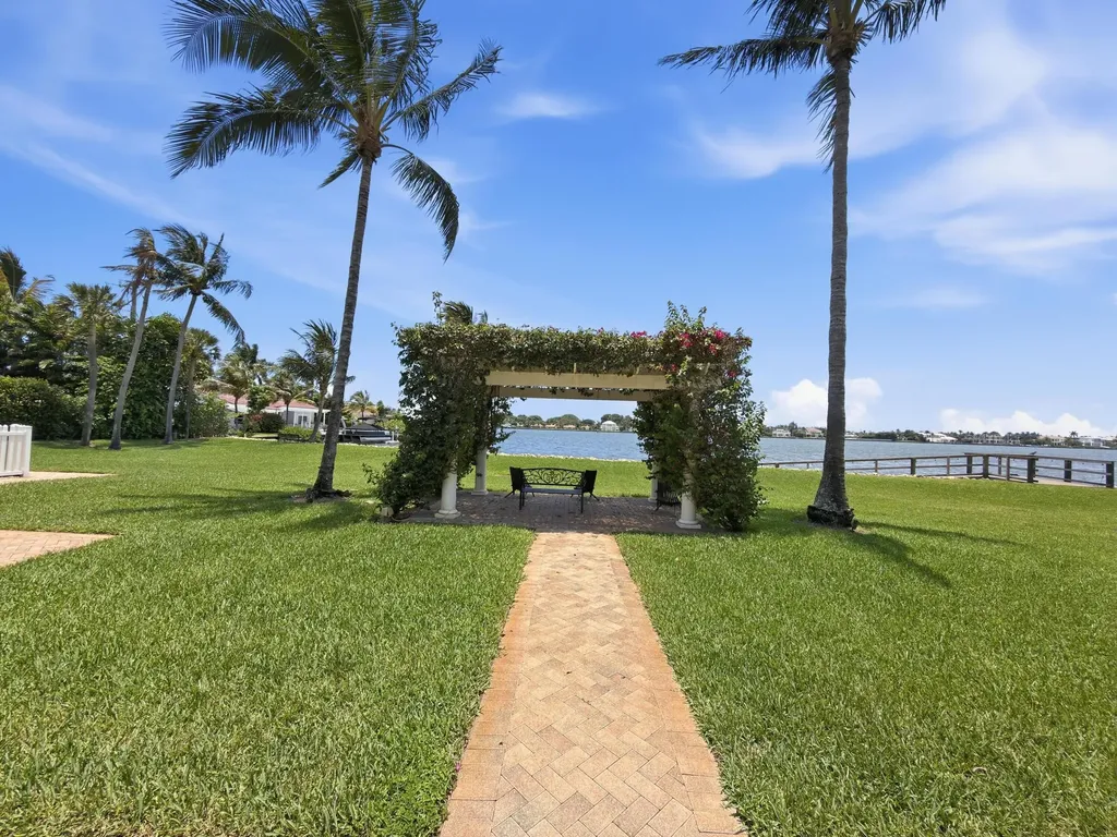 107 Ocean Cay Way Hypoluxo FL 33462