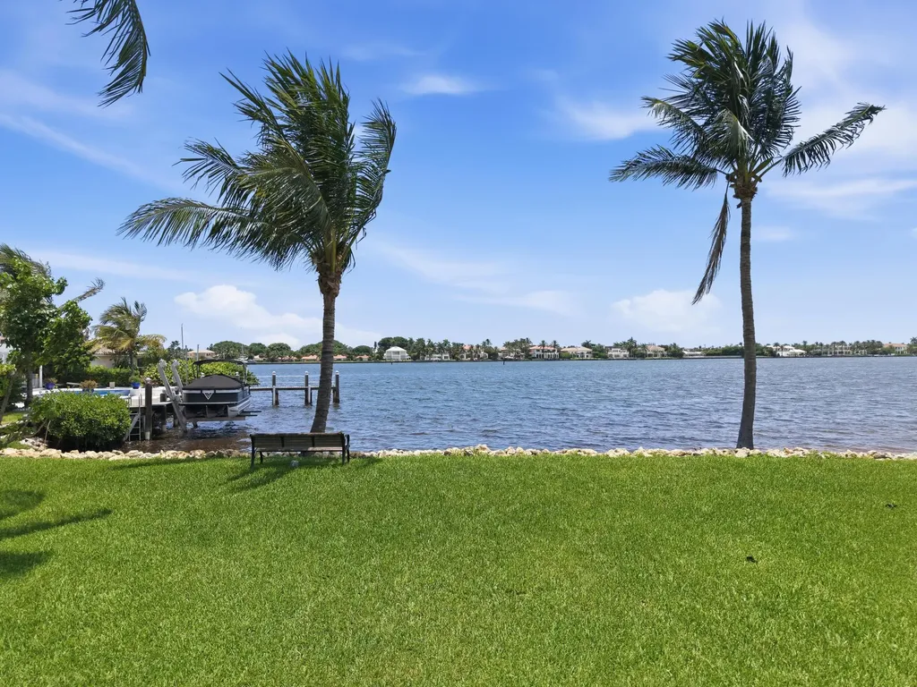 107 Ocean Cay Way Hypoluxo FL 33462