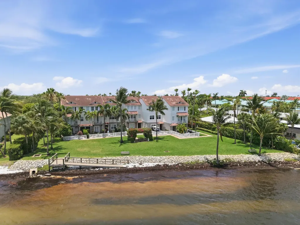 107 Ocean Cay Way Hypoluxo FL 33462