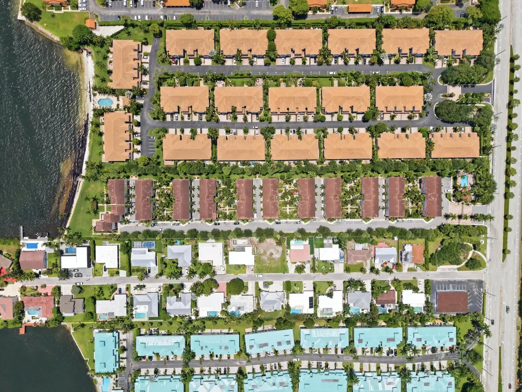 107 Ocean Cay Way Hypoluxo FL 33462