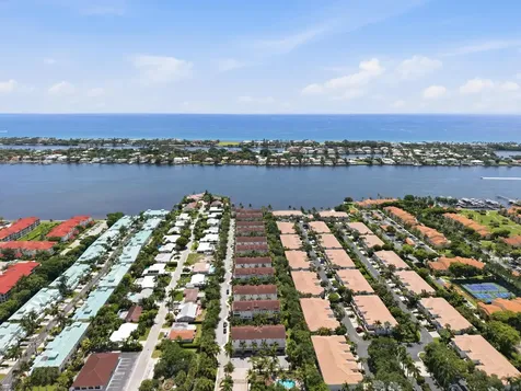 107 Ocean Cay Way Hypoluxo FL 33462