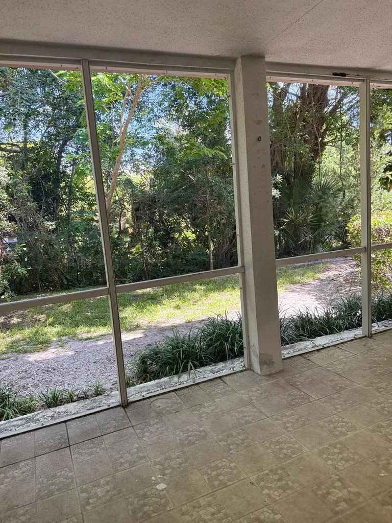 815 West Boynton Beach Boulevard Boynton Beach FL 33426