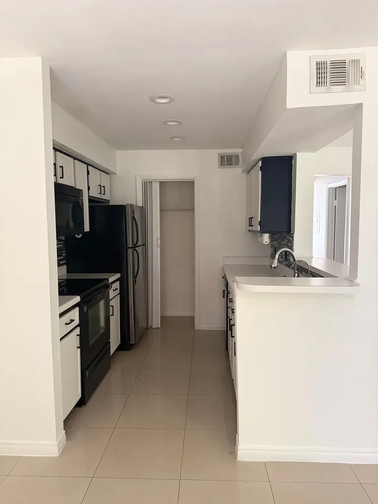 815 West Boynton Beach Boulevard Boynton Beach FL 33426
