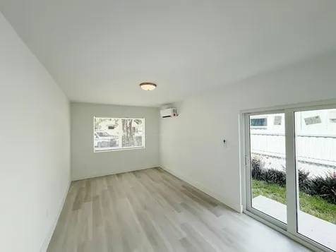 1135 NW 127th Street North Miami FL 33168