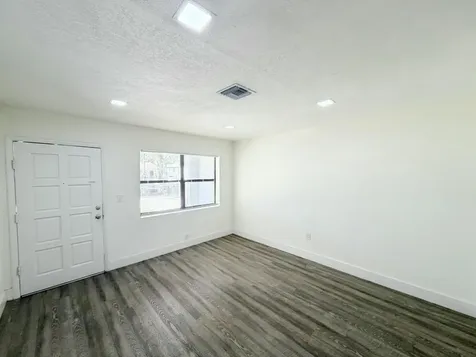 1135 NW 127th Street North Miami FL 33168