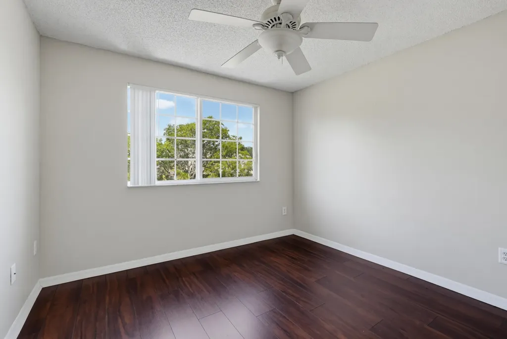 400 N Crestwood Court Court N Royal Palm Beach FL 33411