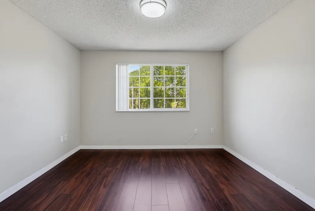 400 N Crestwood Court Court N Royal Palm Beach FL 33411
