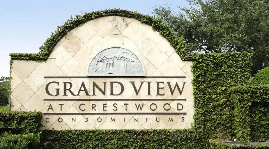 400 N Crestwood Court Court N Royal Palm Beach FL 33411