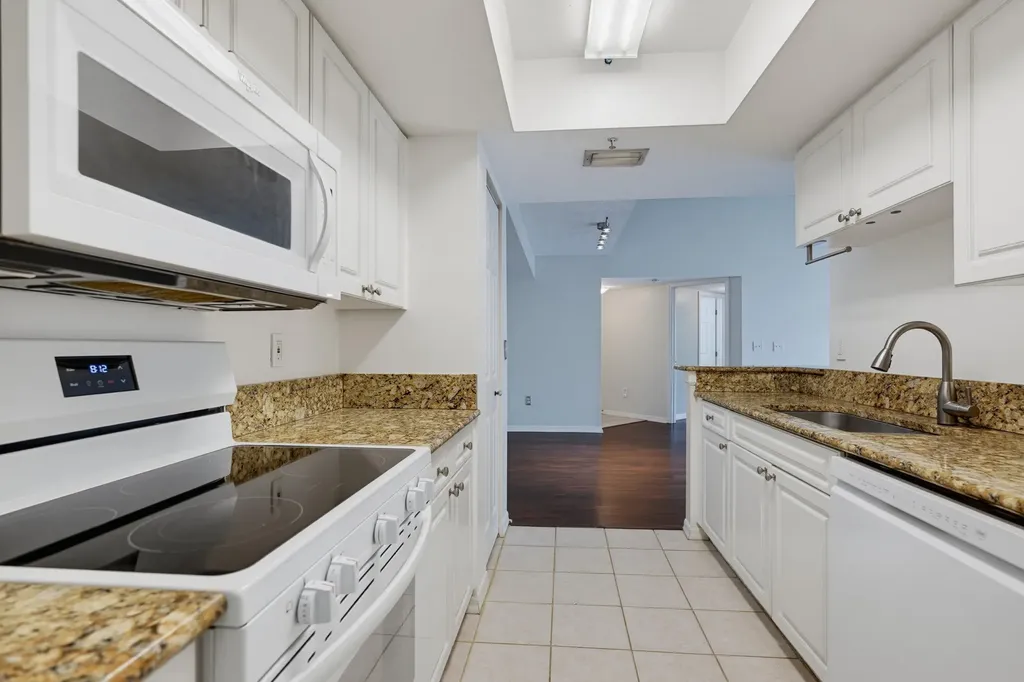 400 N Crestwood Court Court N Royal Palm Beach FL 33411