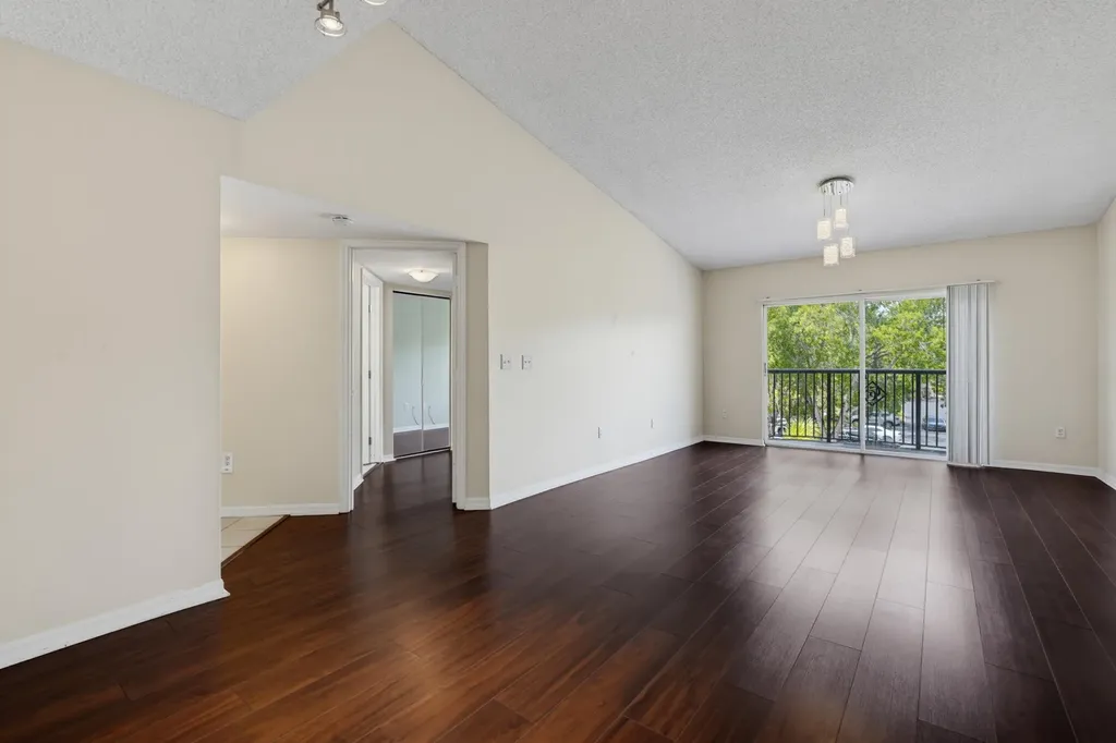 400 N Crestwood Court Court N Royal Palm Beach FL 33411