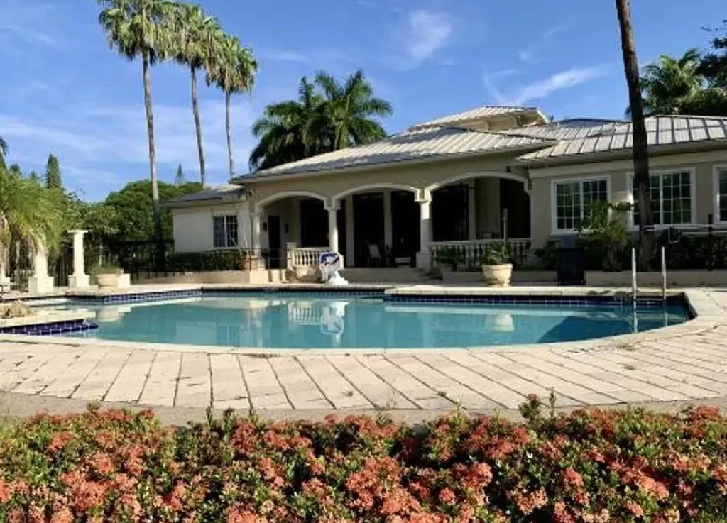 400 N Crestwood Court Court N Royal Palm Beach FL 33411