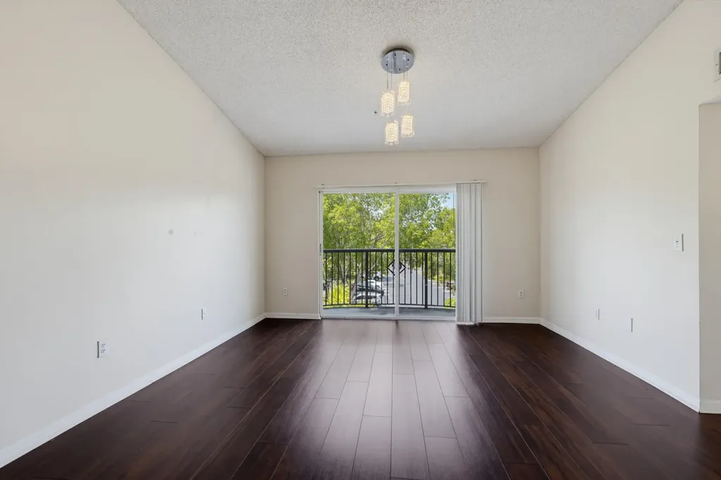 400 N Crestwood Court Court N Royal Palm Beach FL 33411