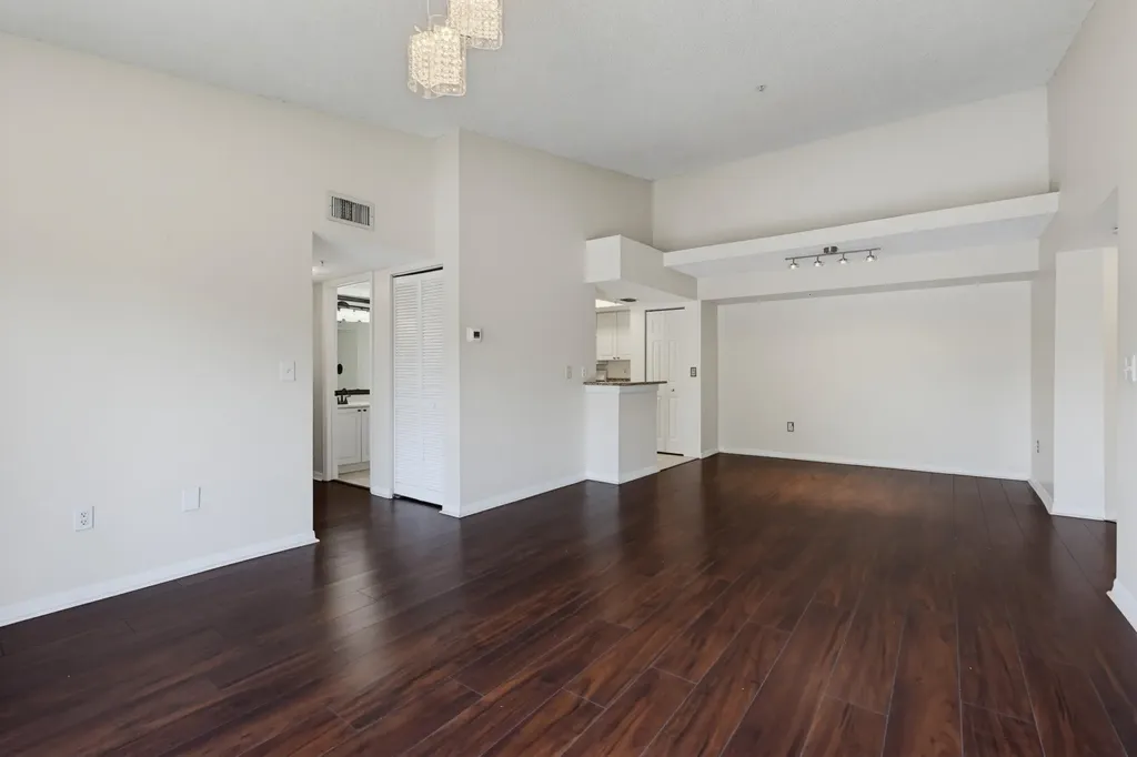 400 N Crestwood Court Court N Royal Palm Beach FL 33411