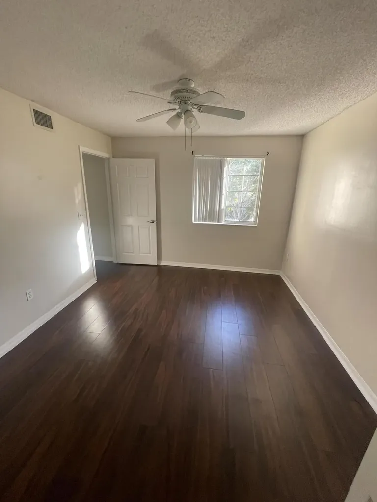 400 N Crestwood Court Court N Royal Palm Beach FL 33411