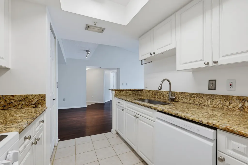 400 N Crestwood Court Court N Royal Palm Beach FL 33411