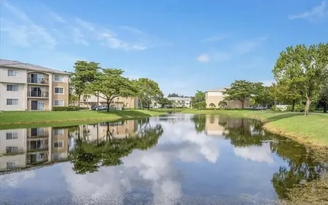 400 N Crestwood Court Court N Royal Palm Beach FL 33411