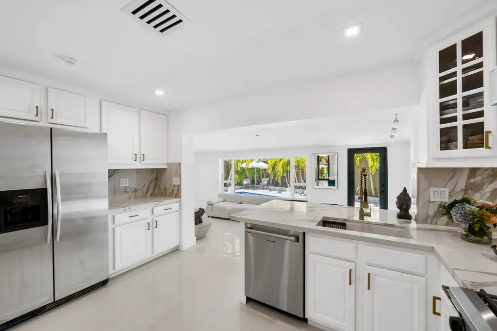 5210 NE 17th Terrace Fort Lauderdale FL 33334