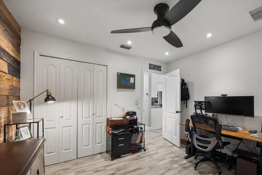 14862 85th Road N The Acreage FL 33470