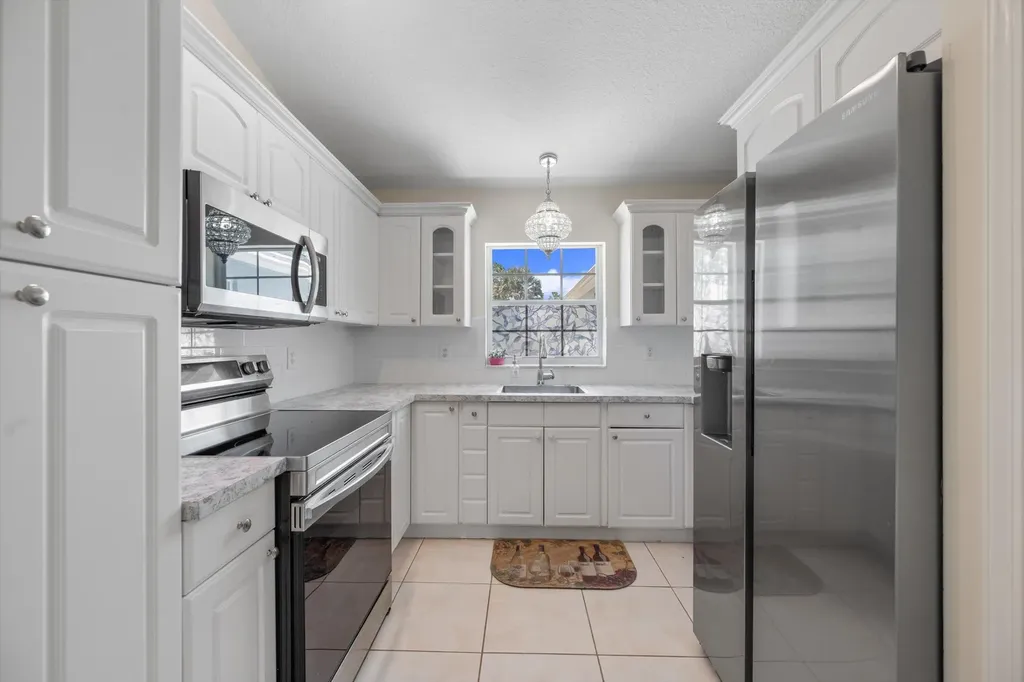 14862 85th Road N The Acreage FL 33470