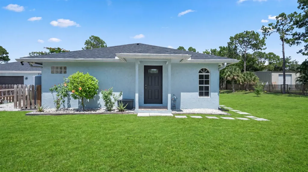 14862 85th Road N The Acreage FL 33470